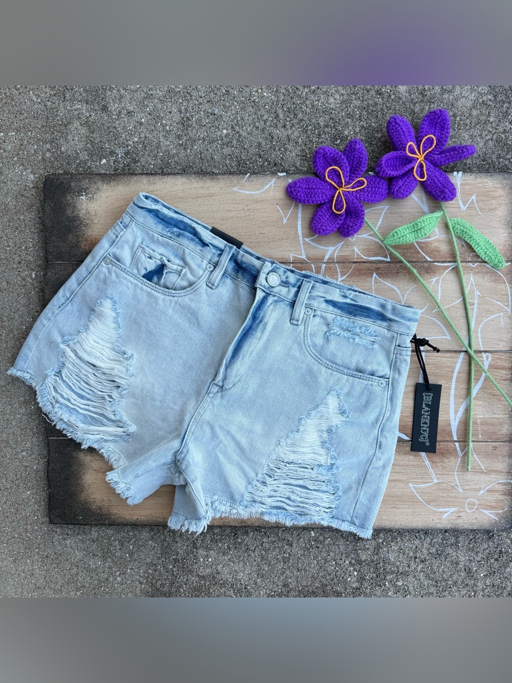 NWT Blank NYC High Rise Distressed Jean Shorts Size 28